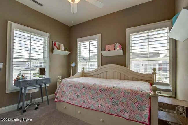 Building Photo - 6121 Mistflower Cir