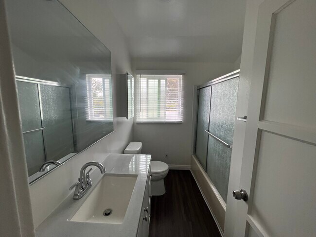 Building Photo - 3738 Carmona Ave