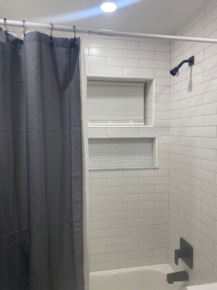 Building Photo - 2227 N 17th St