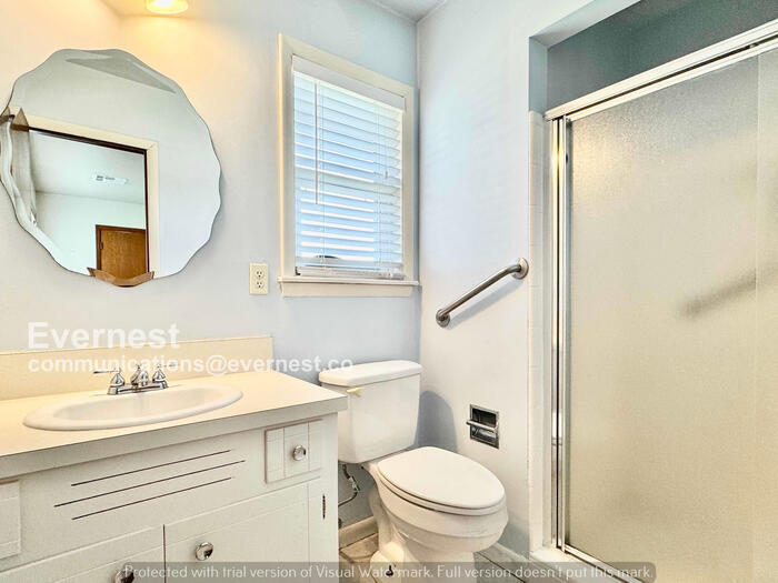 Building Photo - 12506 E 116th St N