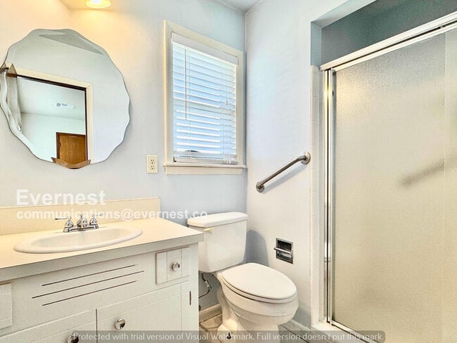 Building Photo - 3 Bed/2 Bath Home with Garage / Pet-Friendly / Available Now!