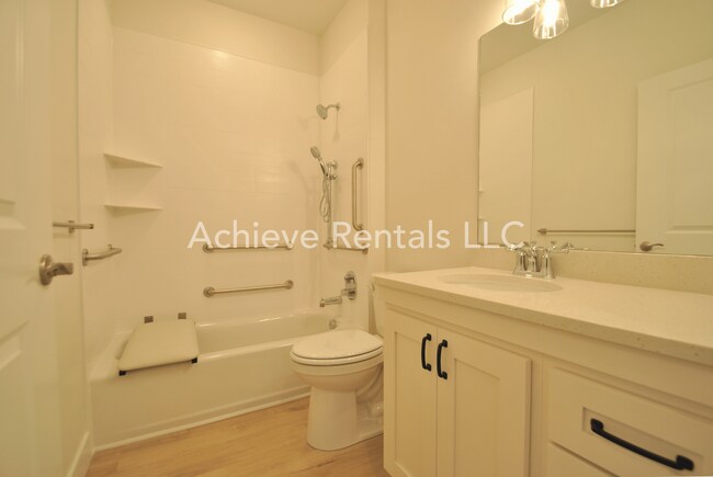 Building Photo - 1593 110