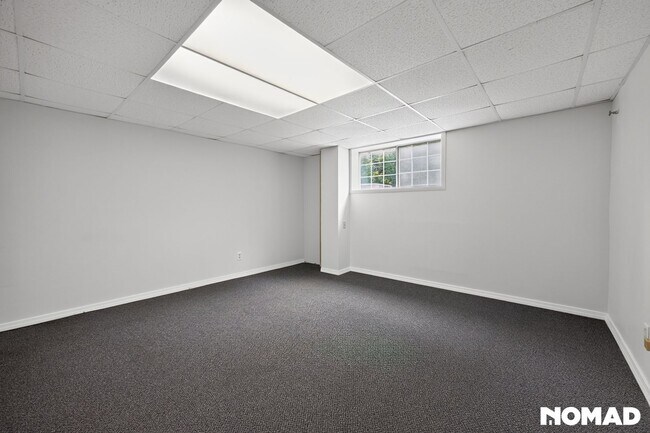 Building Photo - Spacious 3BR Condo in Ashland