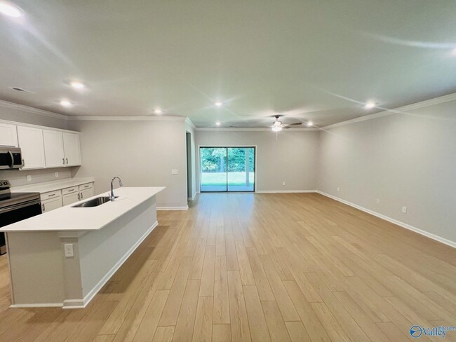 Building Photo - 15573 Ruthie Lynn Dr