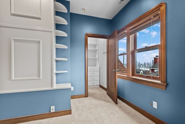 Building Photo - Stunning Air Conditioned 1931 Tudor in Coveted Admiral w/ Views
