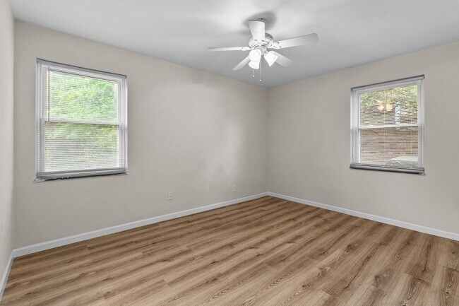 Building Photo - Charming University City Home in a Prime Location
