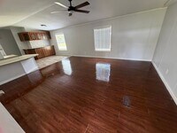 Building Photo - 306 Rockhouse Rd E