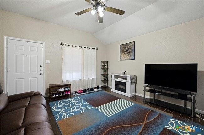 Building Photo - 3210 Raven Dr