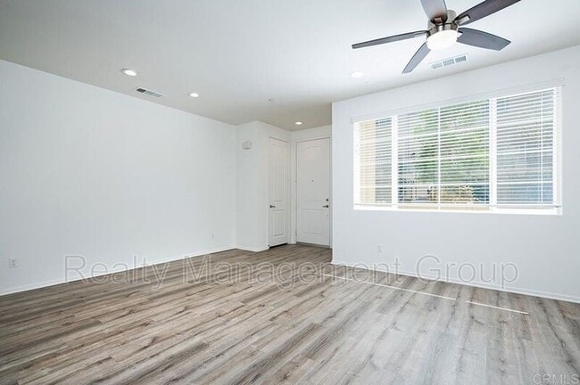 Building Photo - 3395 Campo Azul Ct