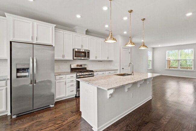 Building Photo - 1039 Commack Dr