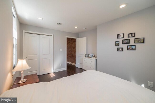 Building Photo - 1131 S 23rd St