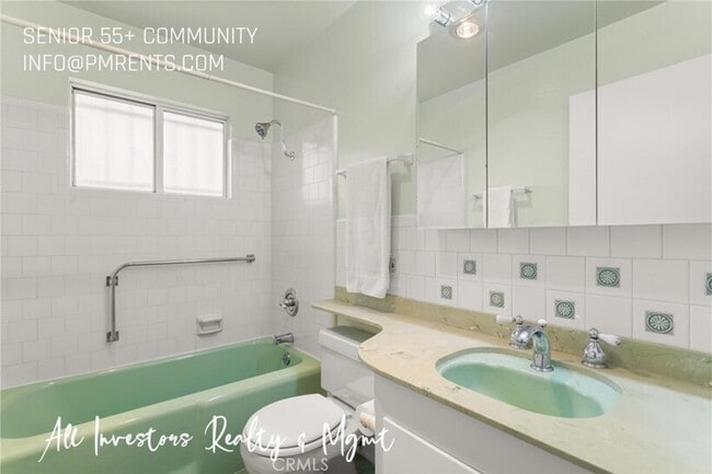 Building Photo - 880 S Ramona St