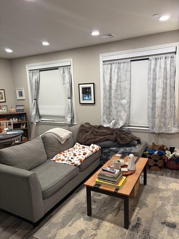 Building Photo - 92 Sagamore St