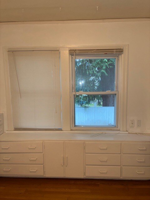 Building Photo - 5914 S Carver St