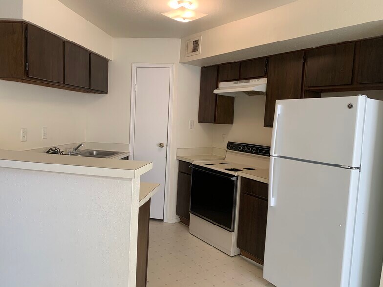 Building Photo - 7200 T C Jester Blvd