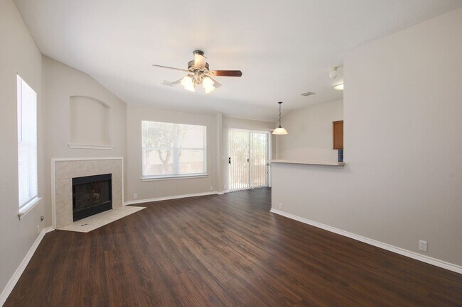 Building Photo - 14904 Antique Finish Dr