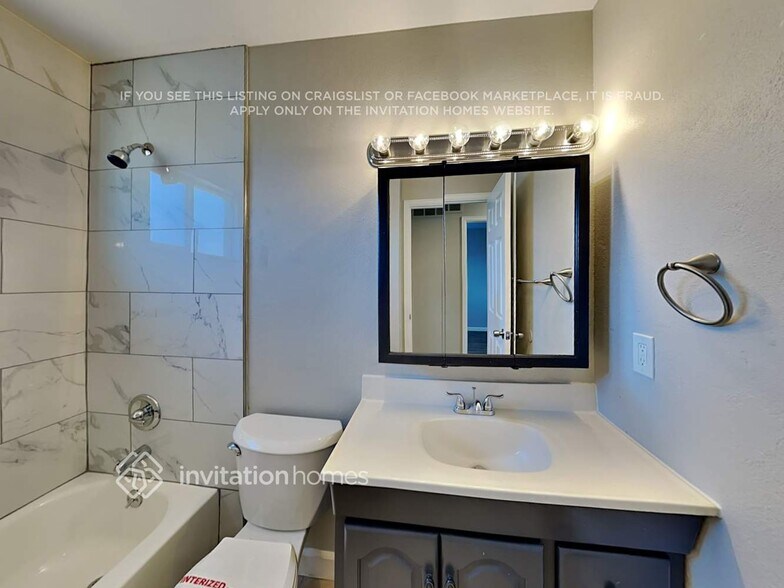 Building Photo - 4794 S Pagosa Cir