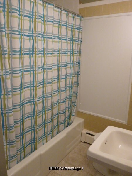 Building Photo - 679 Pleasant St