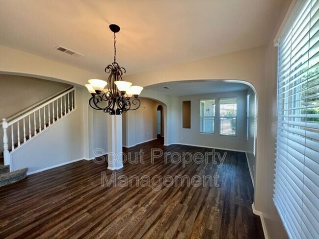 Building Photo - 45602 Magnolia Pl