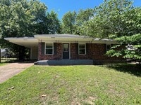 Building Photo - Renovated 3 Bedroom 1 Bath Home for Rent!!