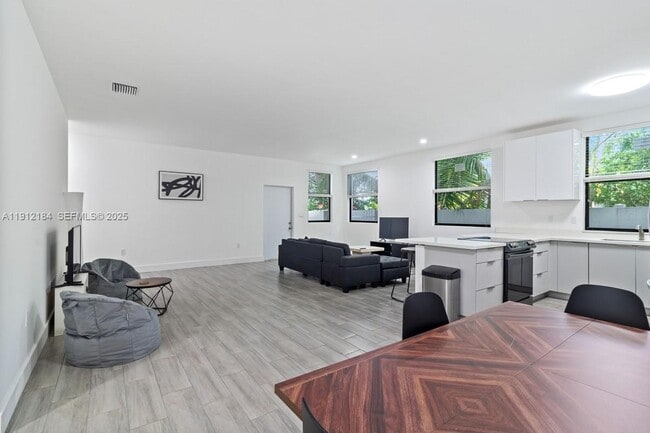 Building Photo - 1544 NW 59th St