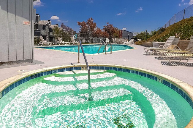 Building Photo - MOVE IN SPECIAL- $500 off First Months Ren...