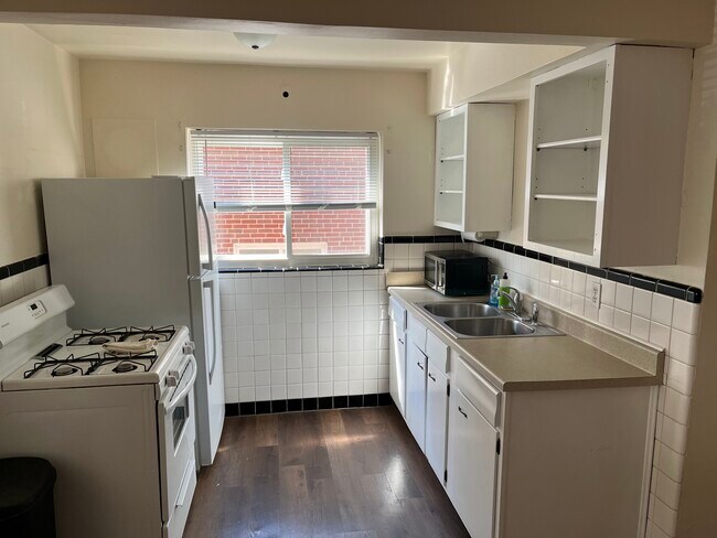 Building Photo - 6321 Girard Ave