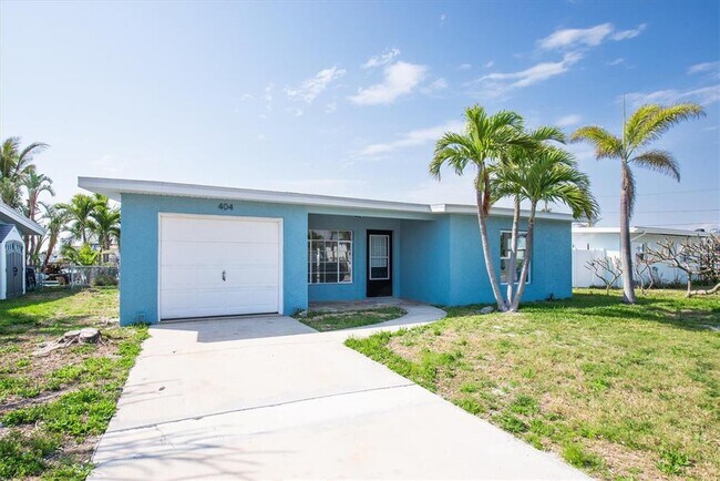Building Photo - 404 Normandy Rd