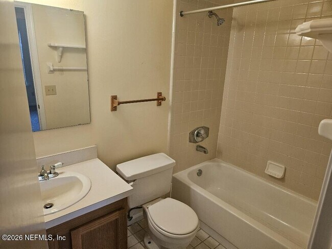 Building Photo - 540 Majestic Wood Dr