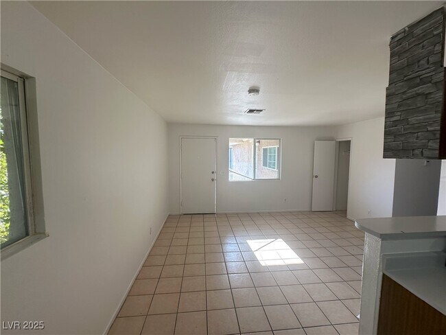 Primary Photo - 1508 Cobb Ln