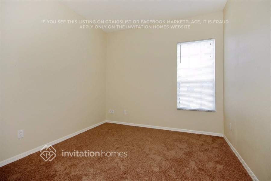 Building Photo - 2136 Windcrest Lake Cir