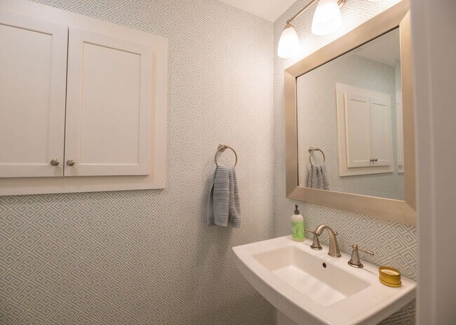 Building Photo - Updated Beachwood Ranch with Stunning Kitchen & Expansive Living Spaces