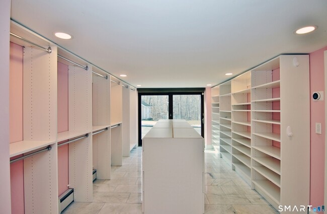 Building Photo - 37 Glen Ave