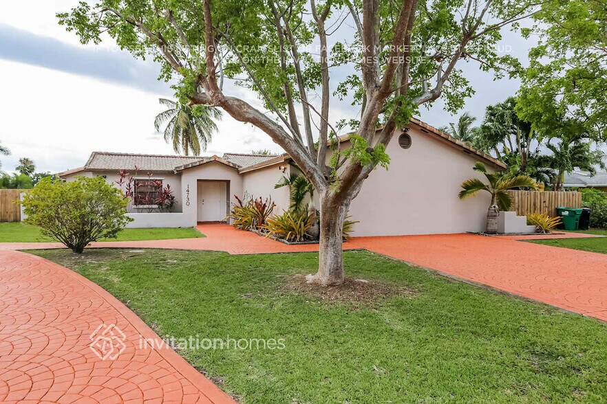 Primary Photo - 14730 SW 158th St