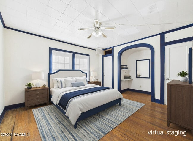 Building Photo - 324 General Mouton Ave