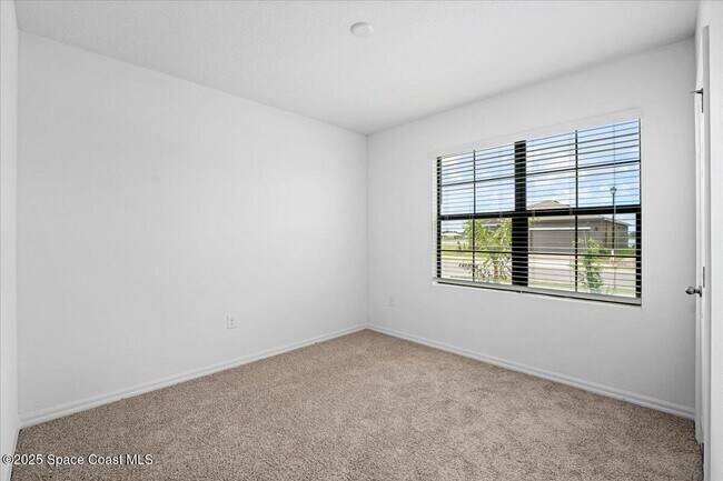 Building Photo - 1854 Capital Dr