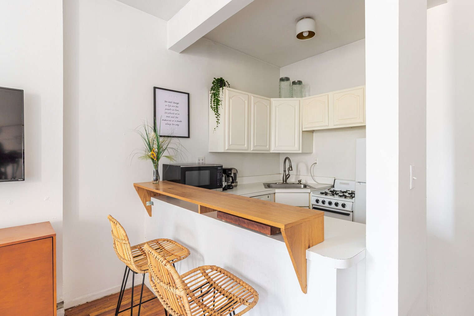 Building Photo - 765 Washington St