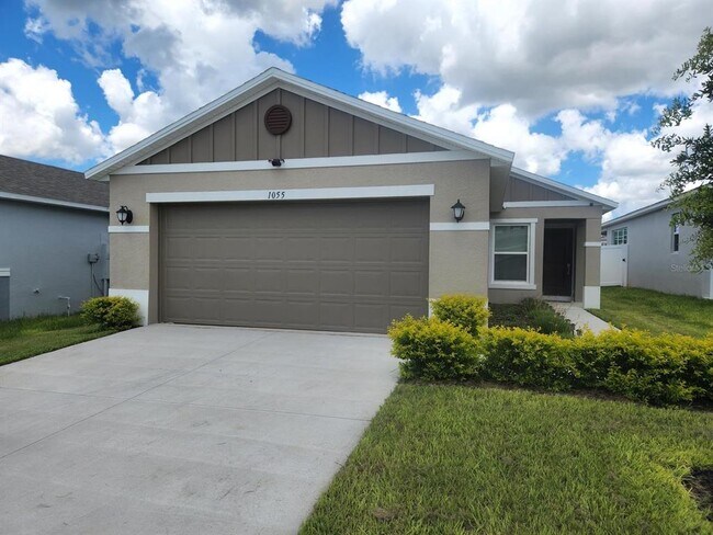 Building Photo - 1055 Papaya Cir.
