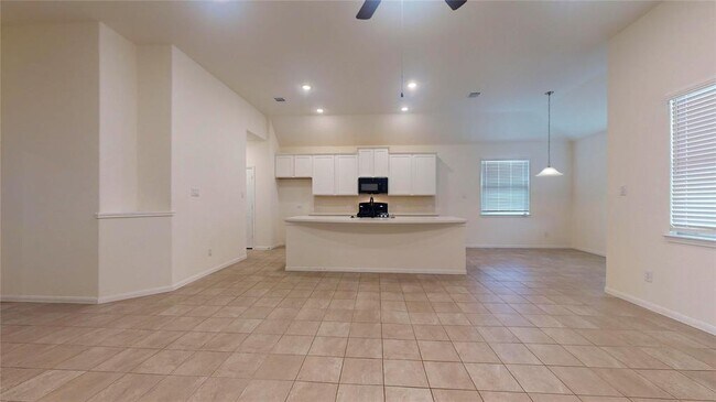 Building Photo - 32307 Elmwood Mnr