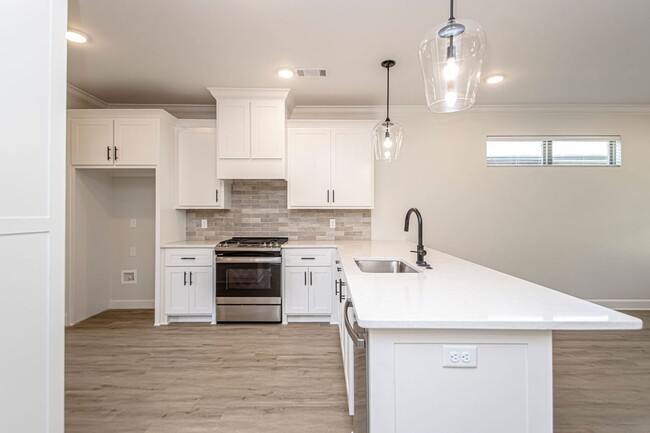 Building Photo - Newer Construction Home in West little Rock