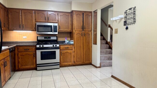 Building Photo - 15720 S 88th Ave
