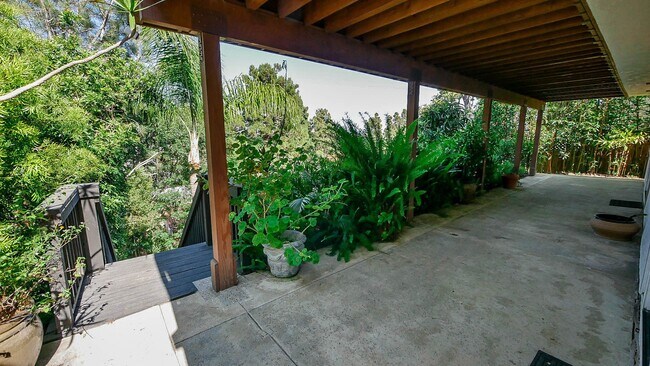 Building Photo - Beautiful 4 bed/2.5 bath house in Del Mar