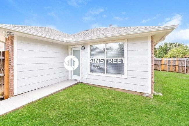 Building Photo - 3 Bedroom Pet-Friendly Home in Balch Springs, TX with Main Street Renewal