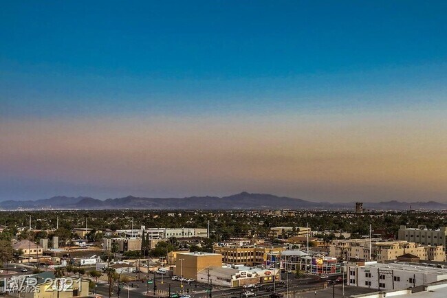 Building Photo - 353 E Bonneville Ave