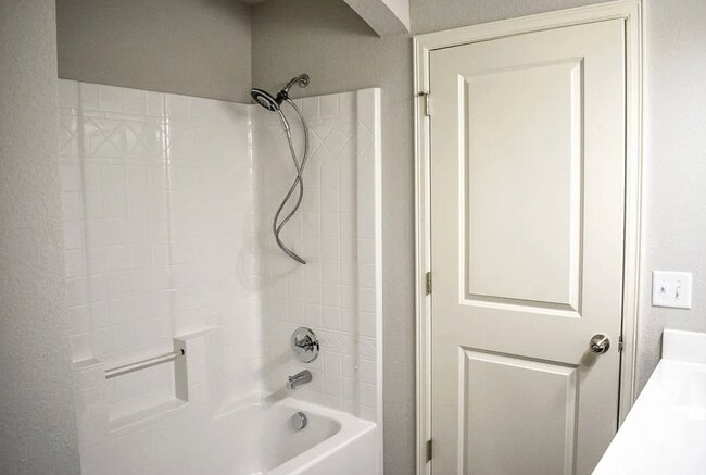 Building Photo - Your new home in Stone Horse is waiting for you! Come see this beautiful 3 bedroom, 2 bath home!