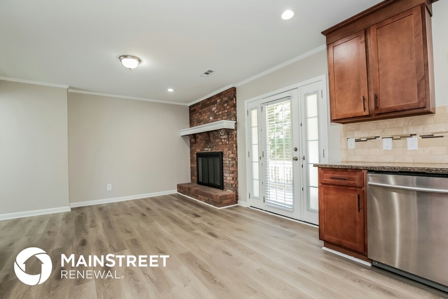 Building Photo - 1036 Dogwood Dr