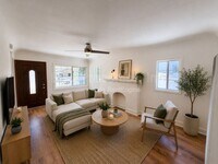 Building Photo - 2407 Fernleaf St