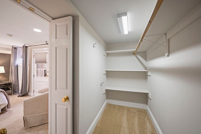 Building Photo - Welcome Home to Your Stylish 1 BR/1BA  in Adams Morgan!