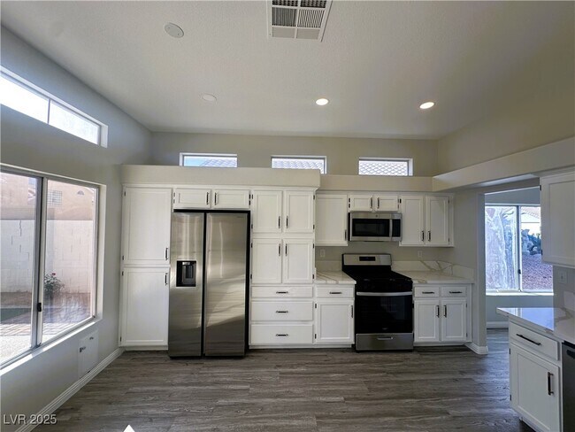 Building Photo - 312 Modesto St