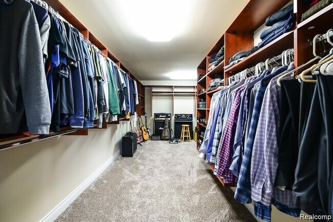 Building Photo - 51341 Park Pl Dr